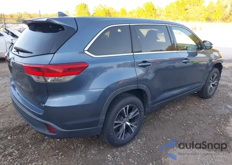 2019 Toyota Highlander Le Plus from USA, damaged, VIN 5TDZZRFH4KS338807